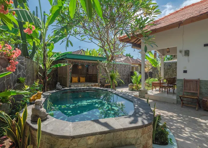 Rumah Kristal Near Vakantiehuis Lovina