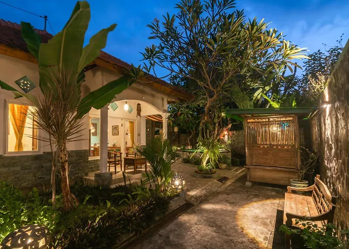 Rumah Kristal Near Vakantiehuis Lovina
