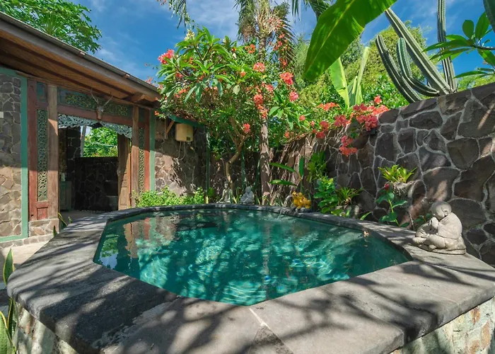 Rumah Kristal Near
